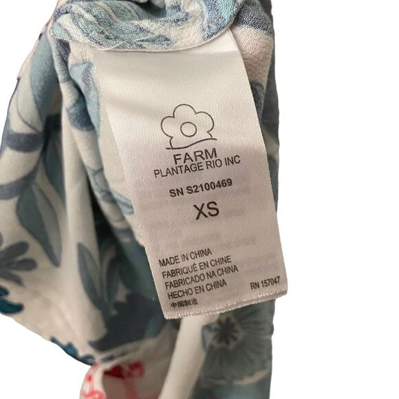 NEW Farm Rio Printed Short Sleeve Camp Front Button Down Shirt in Size XS - Picture 10 of 10